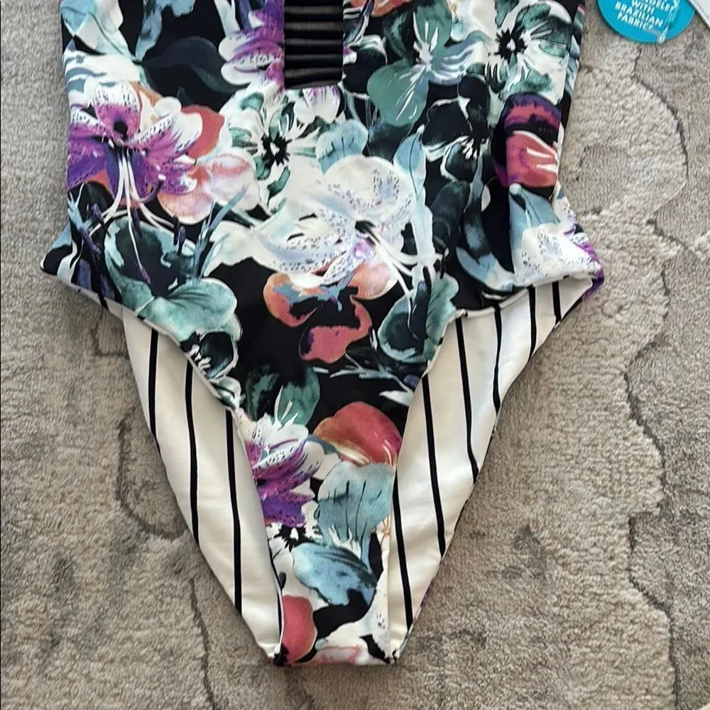 Reversible Black and White One Piece Swimwear Classic Cut